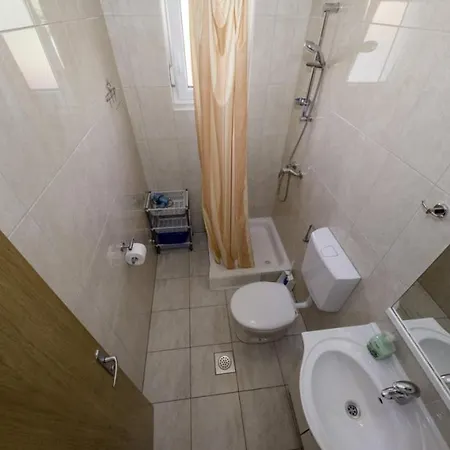 In With Terrace, Air Conditioning, Wi-fi דירה
