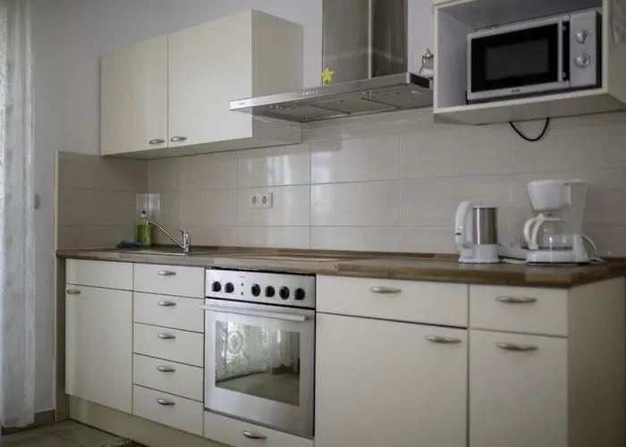 In With Terrace, Air Conditioning, Wi-fi דירה לופאר