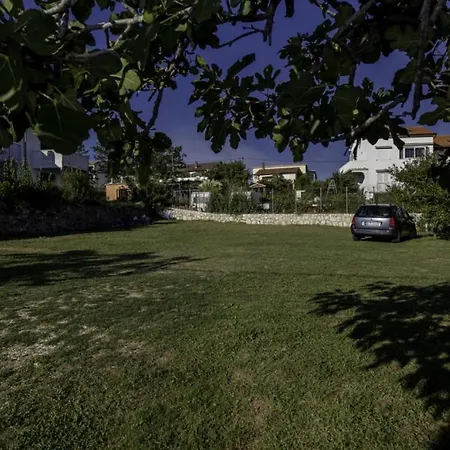 In With Terrace, Air Conditioning, Wi-fi *